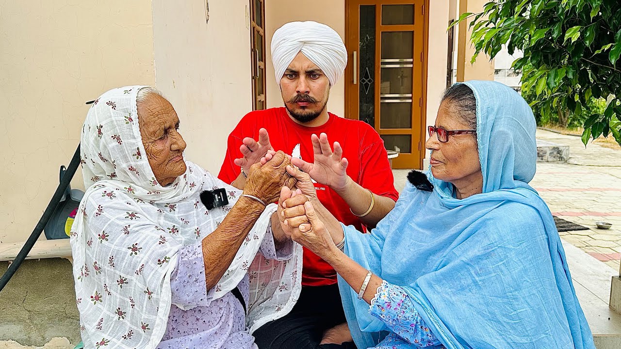 ਬੋਲੀਆਂ ਪਾਉਂਦੇ ਪਾਉਂਦੇ ਬੇਬੇ ਤੇ ਨਾਨੀ ਦੀ ਹੋਈ ਲੜਾਈ | ਬੋਲੀਆਂ ਦਾ ਮੁਕਾਬਲਾ ਕੀਤਾ ਅੱਜ | Harman Khosa 