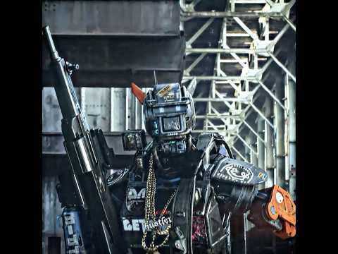 Chappie has become a robot capable of protecting his family. #shorts #movie