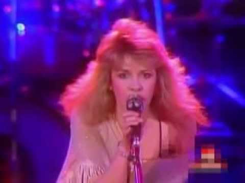 Stevie Nicks - Outside The Rain/Stand Back (live @ The US Festival 1983)