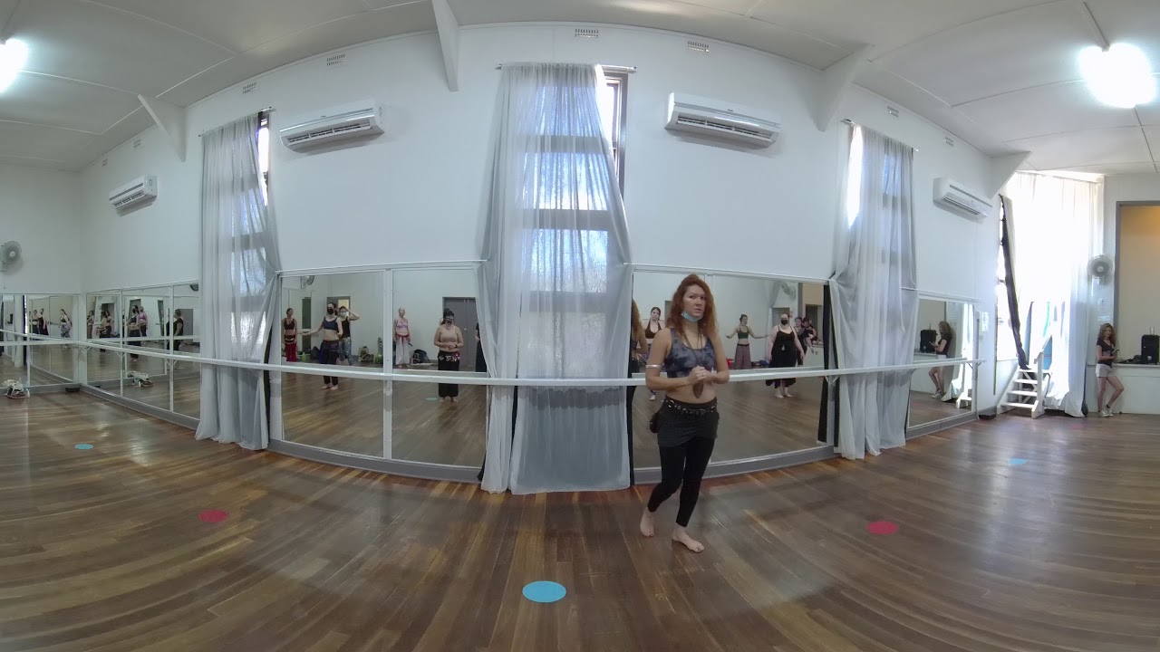 360 Belly dancing workshop with Thais. Real immersive experience in Virtual Reality