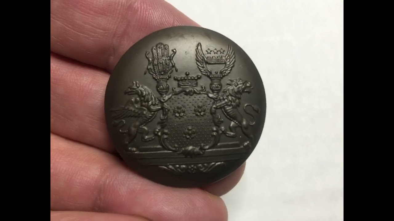 Old livery Button with Family Crest of Von Rosen