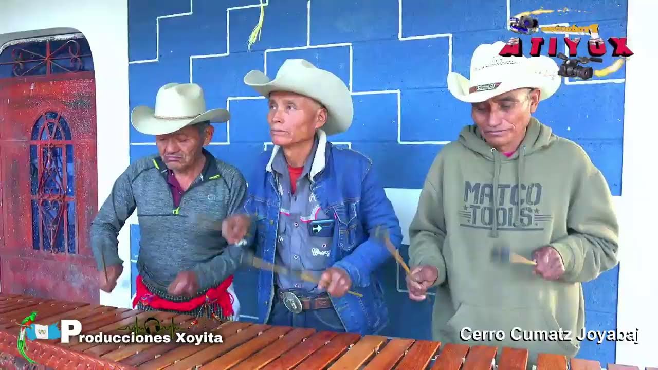 Cerro cumatz JoyabaJ, Manuel Lopez y su Marimba Criolla en casa de Manuel  y su Esposa Tomasa