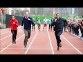 Le prince Harry bat Kate et William sur une course de 50 mètres