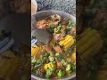 Aquele Franguinho Caipira feito no fogão a lenha que delicia....