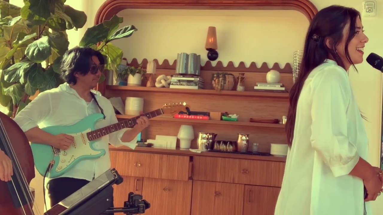 Jardin d'Hiver  -French Cafe Jazz - Cover Song by Tracy Kim Quartet ft Keilimei