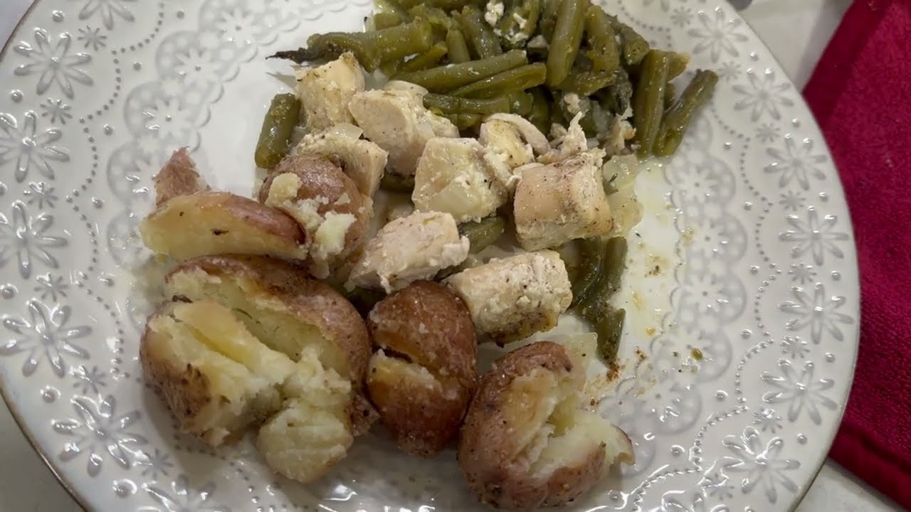 chicken with green beans potatoes and italian dressing Emerald Green Floral Cotton Dress with Smocked Sleeves – Arras