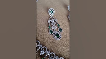 Emerald Enchantment Necklace Set – Elegant Green Zircon Jewelry for Every Occasion