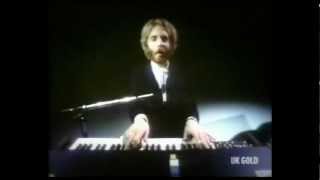 NEVER LET HER SLIP AWAY - ANDREW GOLD