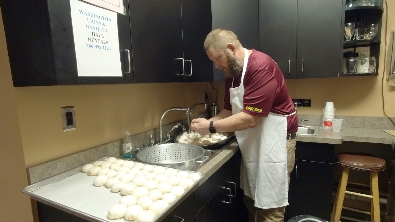 10,000 For Charity at Wild Game Dinner Michigan Lions Club / Gator