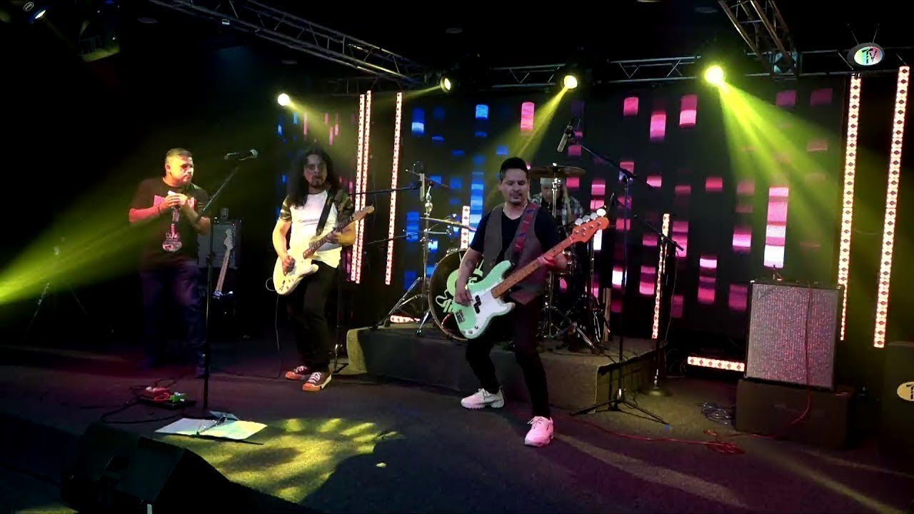 Brebaje Extraño en Rock Titanio