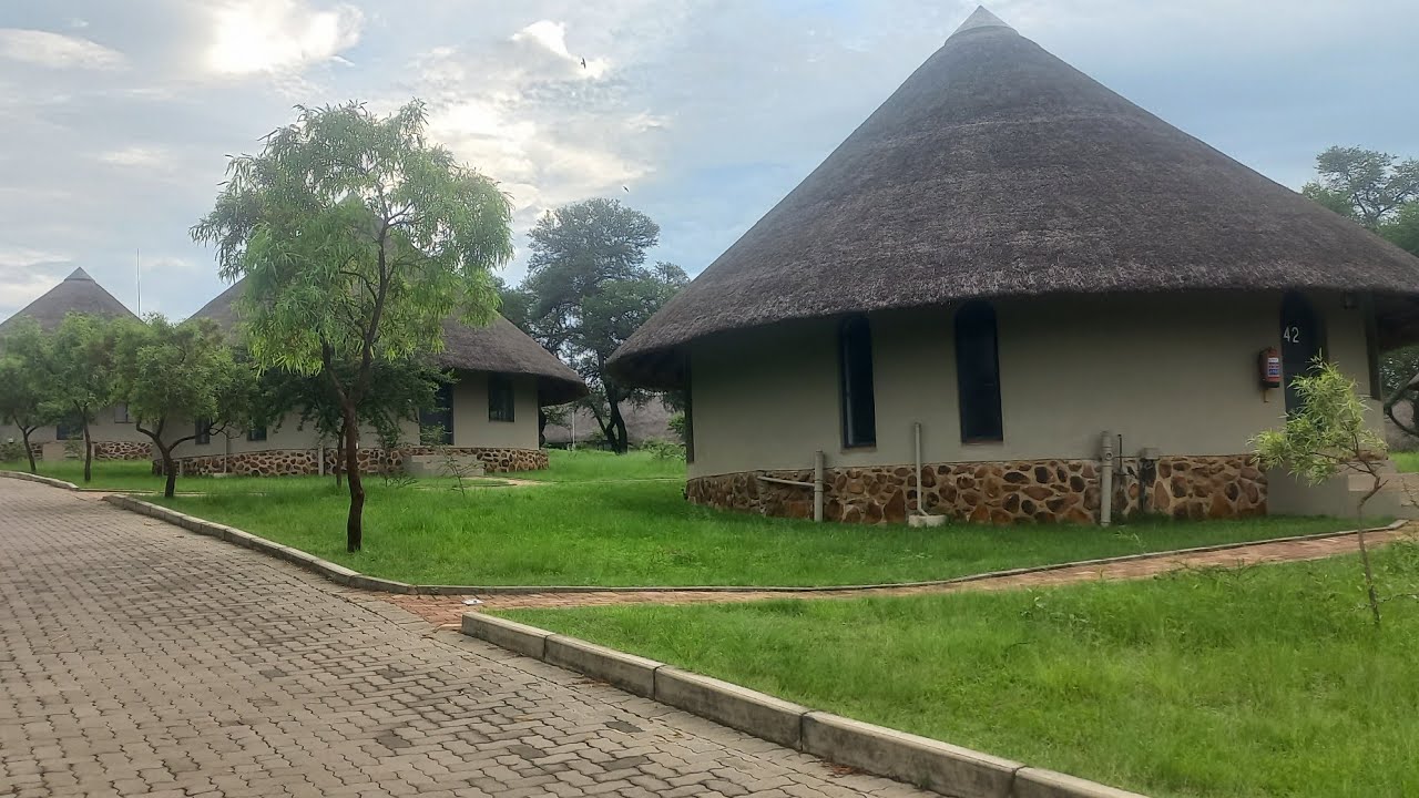 Early Morning Walk at Cradle Moon Lakeside Game Lodge| Relaxing Nature Escape | 4K ASMR |