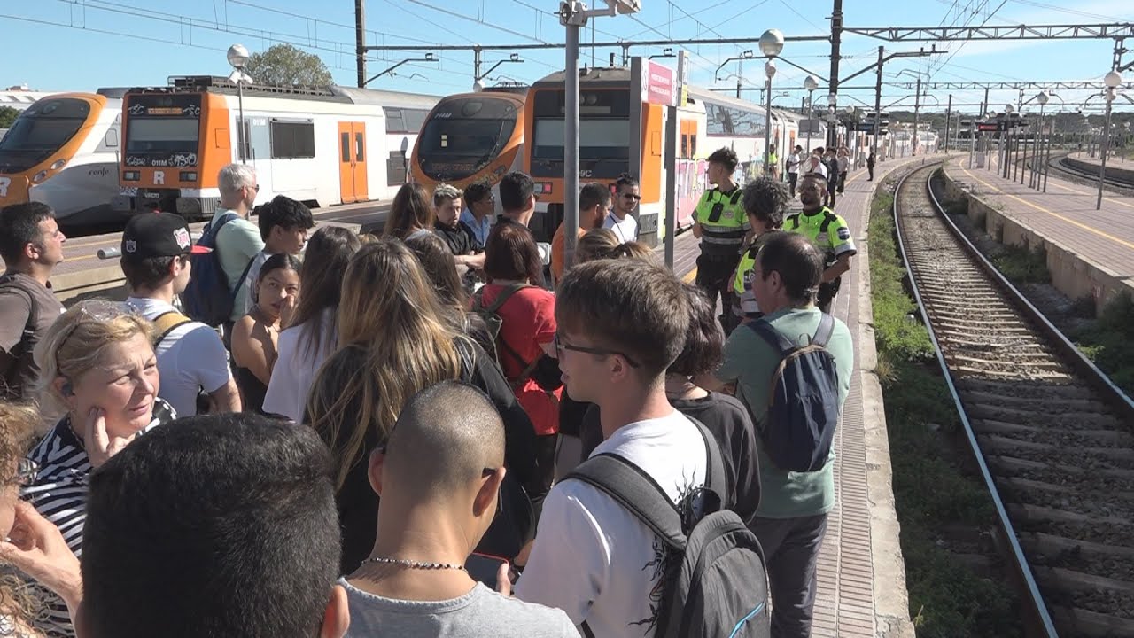 Una avaria a Castelldefels altera la circulació de trens a l'R2 Sud