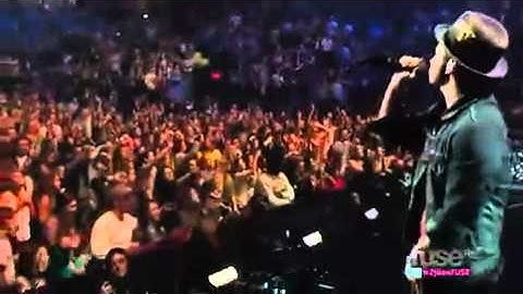 B.o.B. Bruno Mars & Hayley Williams  - Magicm, Nothin on You, Airplanes - Z100