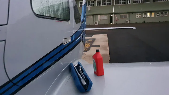 Cirrus SR22 Oil and Filter Change