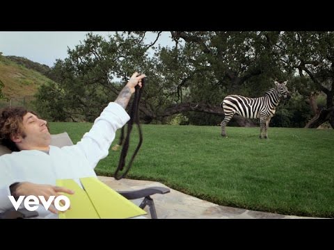 Fall Out Boy - Uma Thurman (Official Music Video)