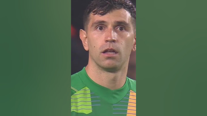 El insólito 'blooper' que sufrió el Dibu Martínez / CHAMPIONS