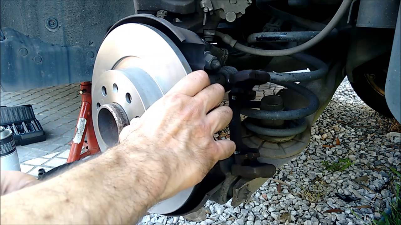 Vauxhall Vectra 1.9 CDTi 01//04-01//04 Dimpled /& Grooved Rear Brake Discs