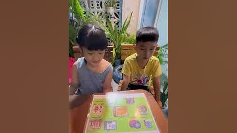 Tiếng Anh Giao Tiếp Thiếu Nhi Tại Phan Thiết: Sophia and Mike talking about TV Programs