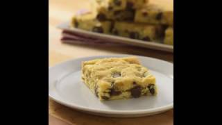 Soft-Baked Chocolate Chip-Cream Cheese Cookie Bars