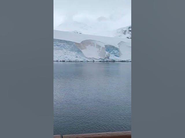 #Antarctica #summer #winter #snow #ice #china #india #rusia #Srbija #Crna Gora #South pole #shorts
