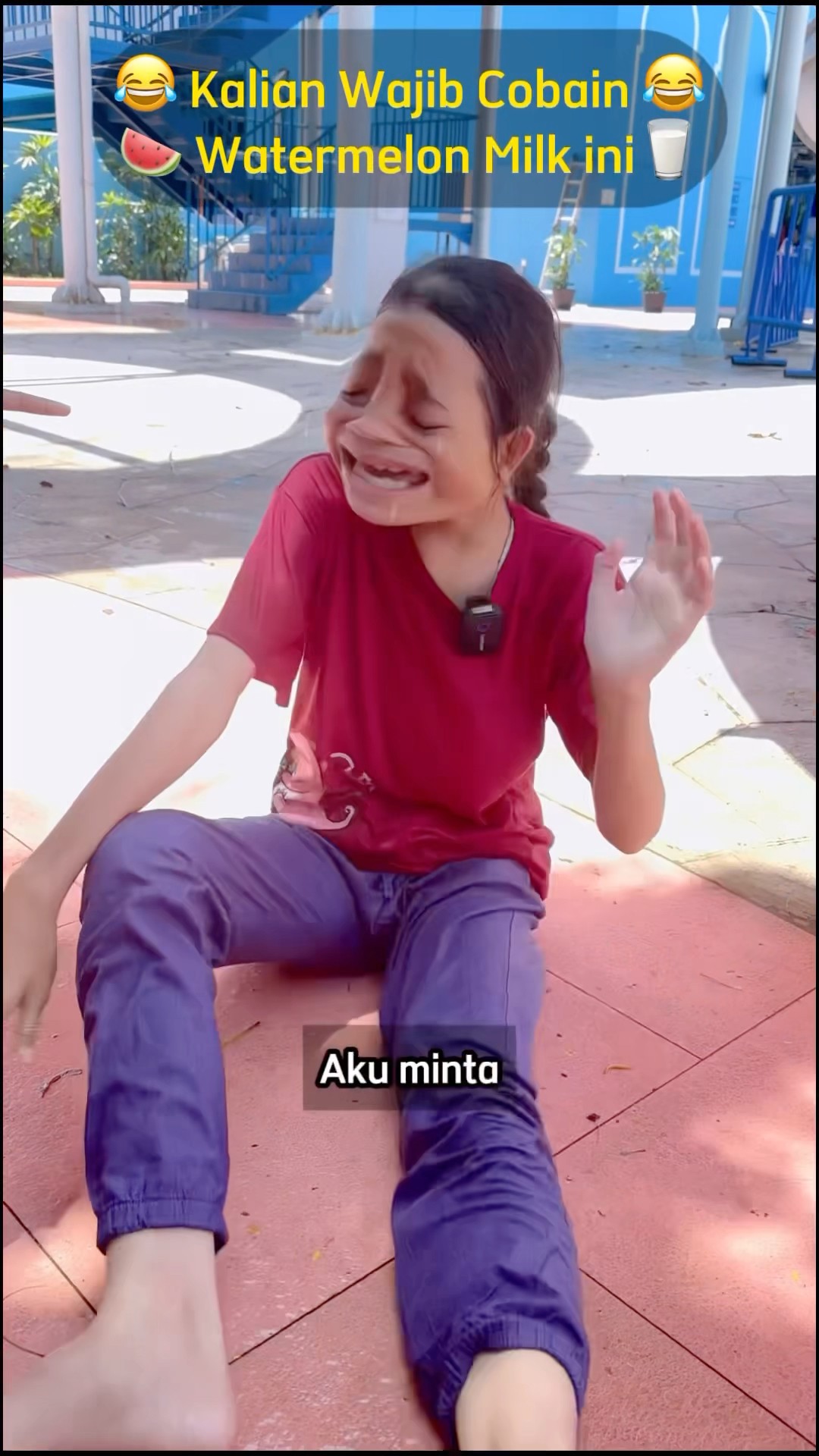 Naik Waterboom di Kolam Renang malah Nangis? #Shorts