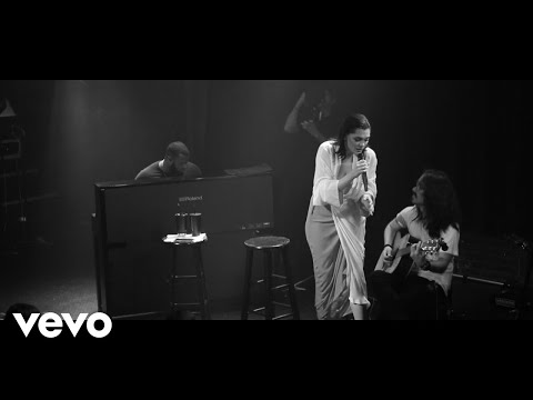 Видео: Jessie J - Price Tag (Live at the Troubadour)