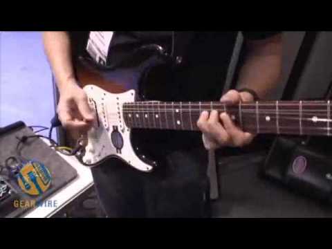 Radial Bones Hollywood 歪み エフェクター2ch RADIAL BONES X HOLLYWOOD DISTORTION DEMO BY CHATREEO - YouTube