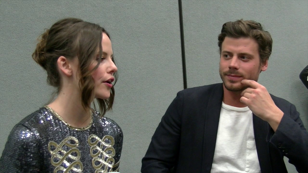 Midnight Texas: François Arnaud & Sarah Ramos Interviewed