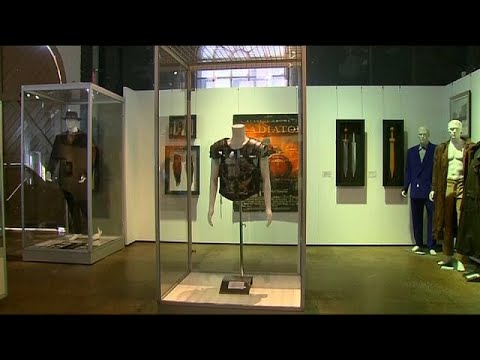 Russell Crowe S Divorce Auction Sells Millions Worth Of Movie Props