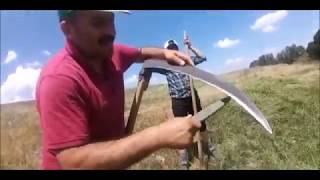 Tırpan Ile Ot Nasıl Biçilir?Ot Bi̇çi̇mi̇.tirpan Bi̇çi̇mi̇.