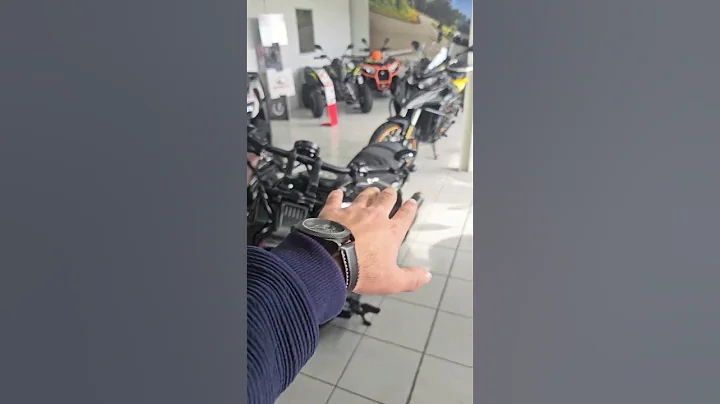 Most affordable V4 engine🤯 ?! QJ Motors SRV 600 😨 #review #bike #motorcycle @qjmotors