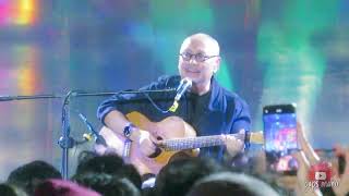 Download Lagu Ebiet G Ade - Untuk kita renungkan || live at pestapora 2024 MP3