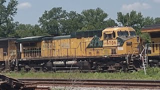 UP #6706, The Last Active CNW Patch Unit! w/ northbound intermodal on the LR Subdivision