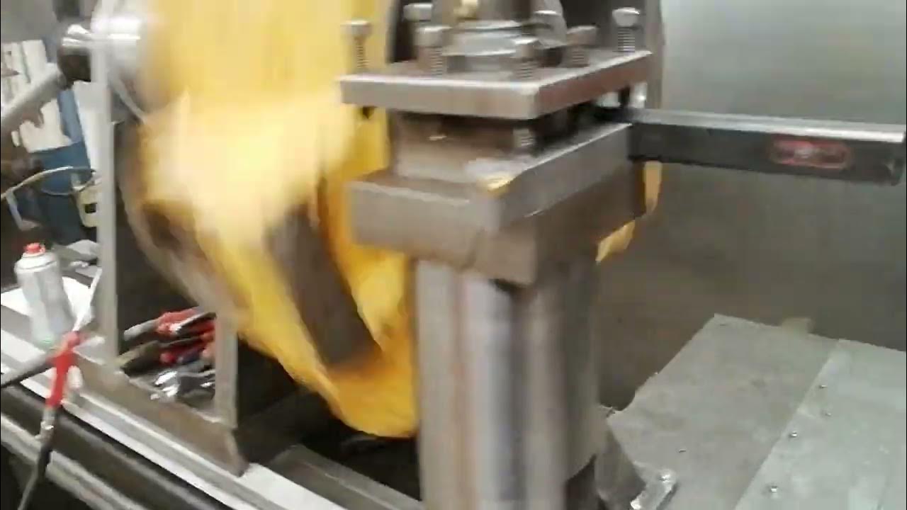 Cazeneuve mod YouTube