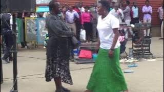 MAMA MKWE- BY ROSE MUHANDO VIGOROUS DANCE IN THE STREETS OF NAIROBI