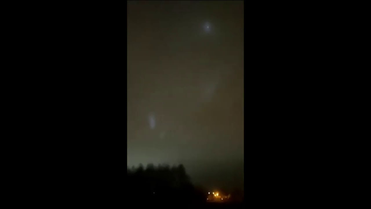 Weird LIGHTS appear in Dublin Ireland, Crazy Times - YouTube