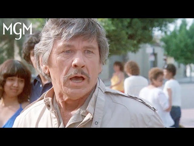 Watch film Death Wish II | DEATH WISH II (1982) | Paul's Wallet is Stolen | MGM