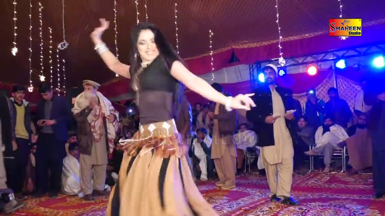 Mehk Malik sangtan muka k Kia Mila      New performance dance