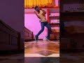 Idhar chala mian udhar chala ❤️#dance #hritikroshan #viral #trends