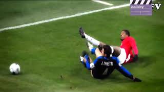 Javier Zanetti   defending  skills (el capitano. el tractor)