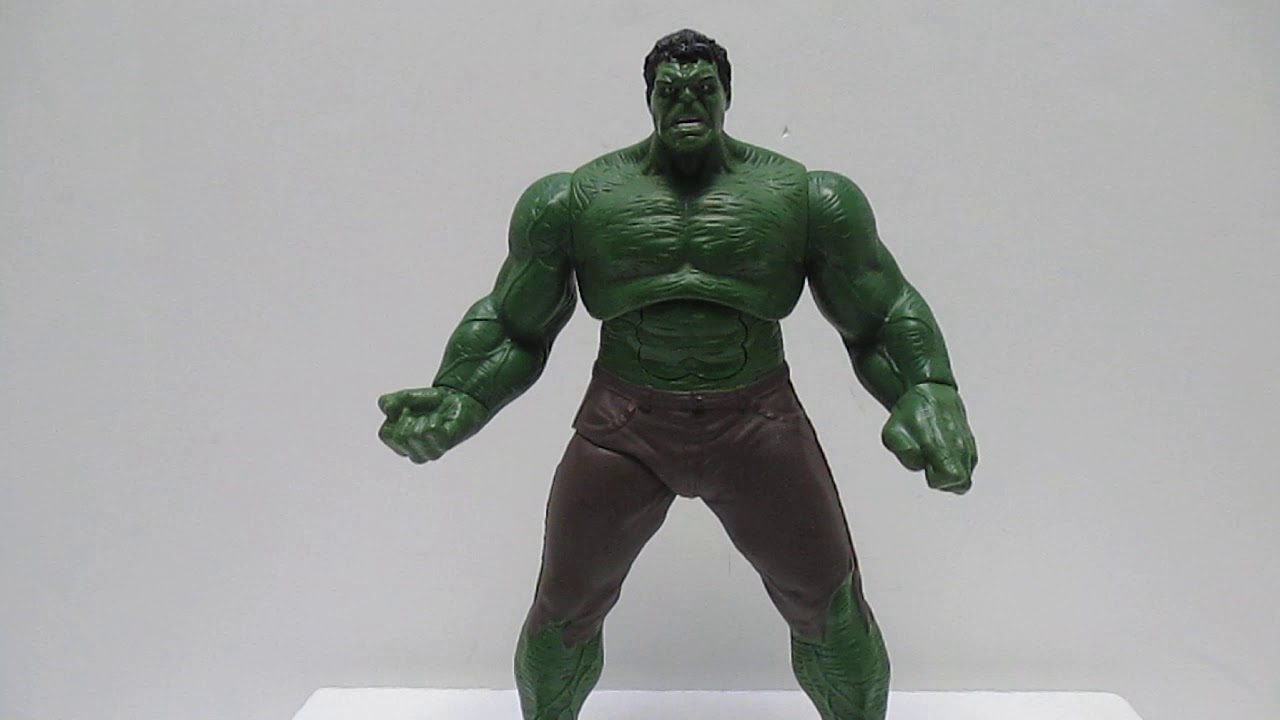 Hasbro Talking Hulk Action Figure Hulk Smash!