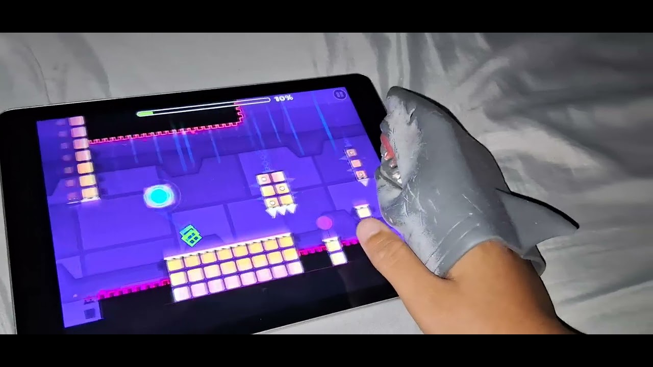 SB Movie: Shark Puppet Plays Geometry Dash Subzero! (Part 3)