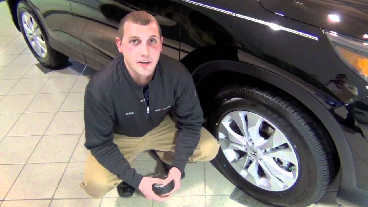How to Check the Tire Pressure on a CR-V - Don Jacobs Honda - YouTube