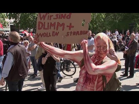 Demos gegen Corona | defacto | dokus und Reportagen