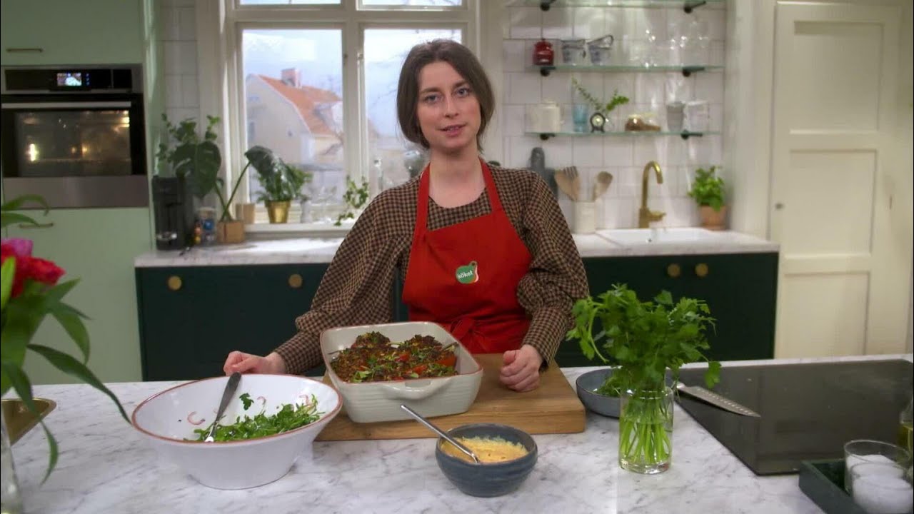 Kökets middag: Fyllda paprikor med ajvaryoghurt och pigg sallad - Köket