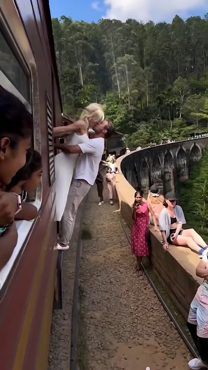 Ella | ඇල්ල | Sri Lanka | 🇱🇰  Most attraction travelers place in Sri Lanka #ella #train #treveling