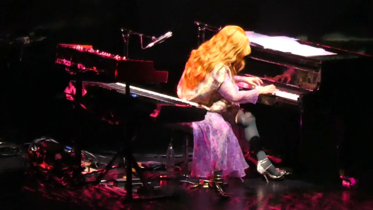 Tori Amos - Silent All These Years @ Beacon Theatre, NYC2 2026
