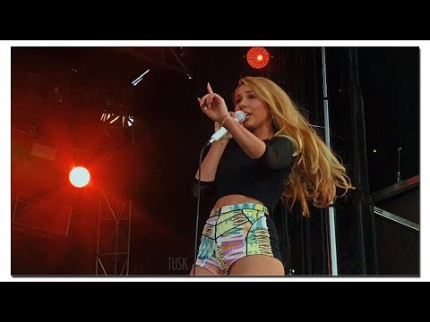 Video: Haley Reinhart Nettovärde: Wiki, Gift, Familj, Bröllop, Lön, Syskon