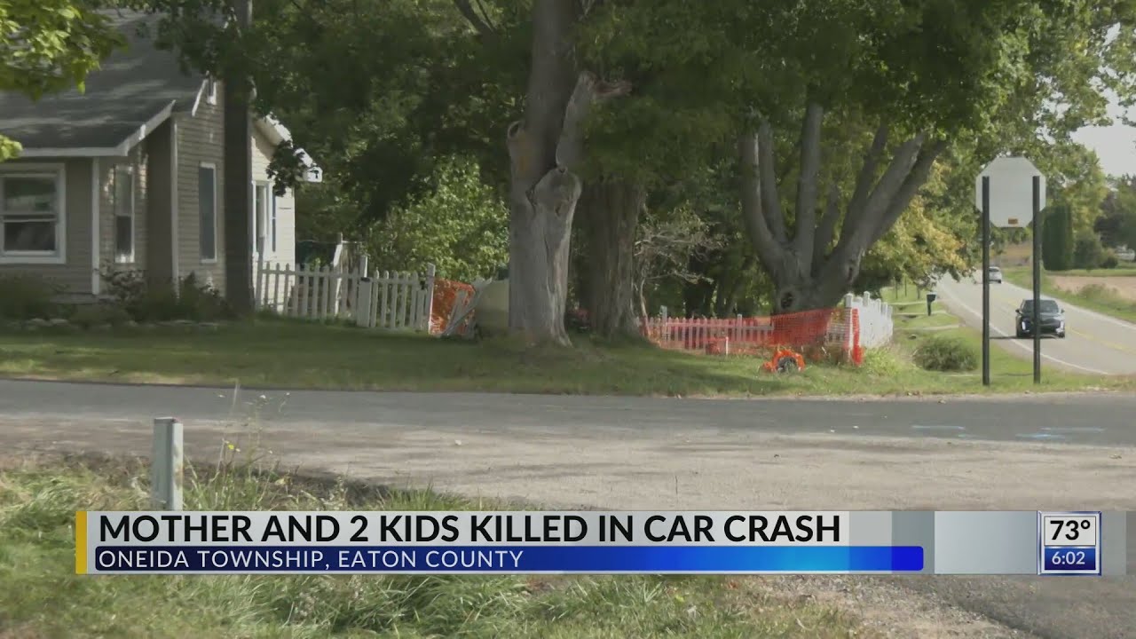 Mother and 2 kids killed in car crash - YouTube
