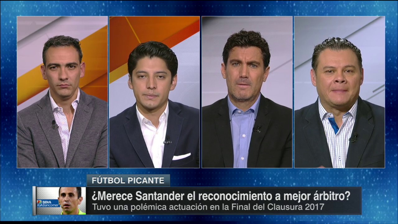 Luis Enrique Santander árbitro que no marcó penal a Tigres, nombrado mejor árbitro del Clausura